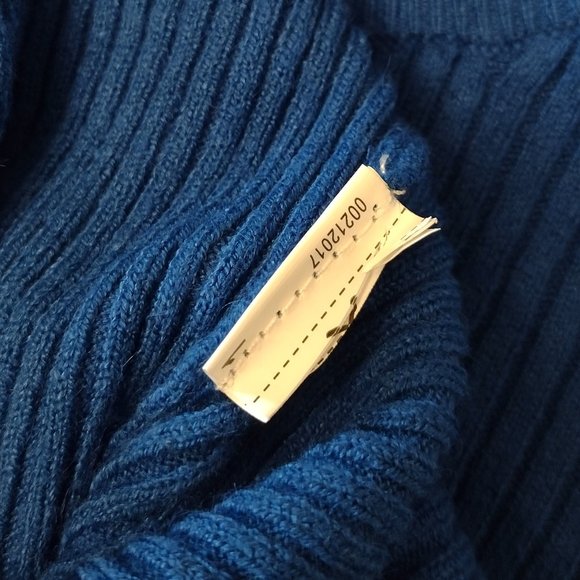 Forever 21 Blue Sweater - Size M - Picture 6 of 6